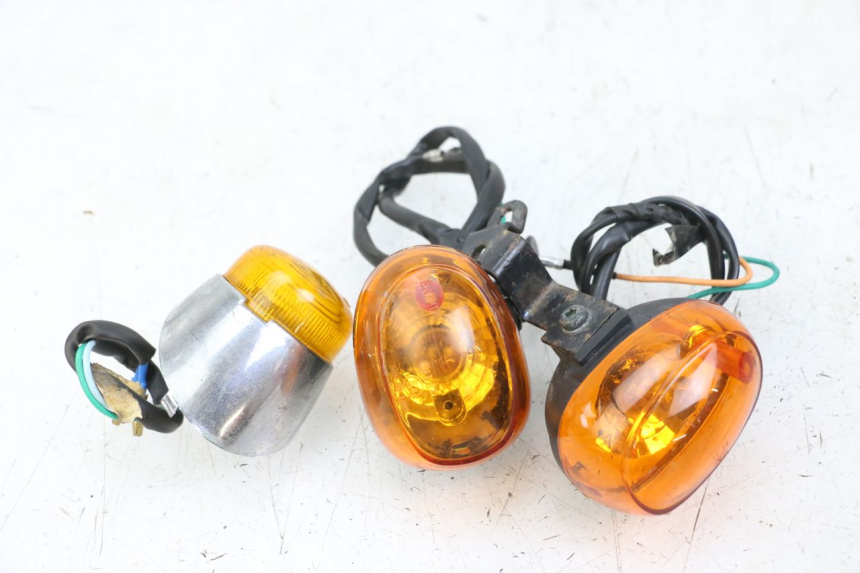 photo de CLIGNOTANT AVANT EUROCKA RETRO 50 (2007 - 2014) - Détail de la pièce