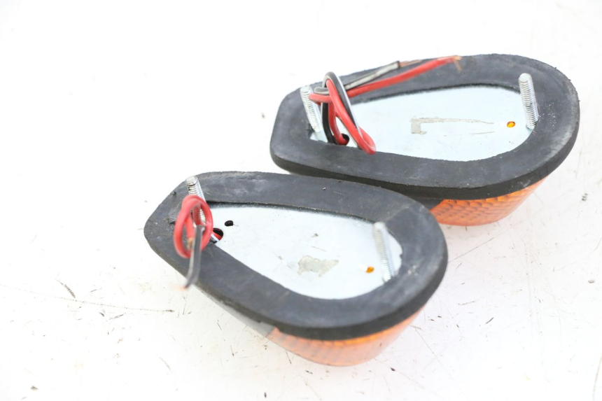 photo de CLIGNOTANT AVANT YAMAHA FJ 36Y 1100 (1984 - 1985) - Détail de la pièce