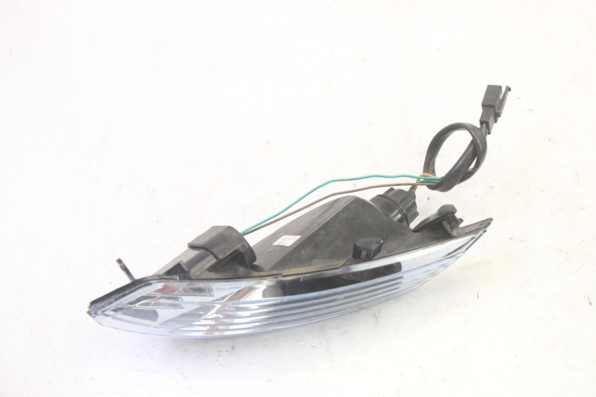 photo de CLIGNOTANT AVANT GAUCHE KYMCO AGILITY 16+ 4T 50 (2018 - 2023) - Détail de la pièce