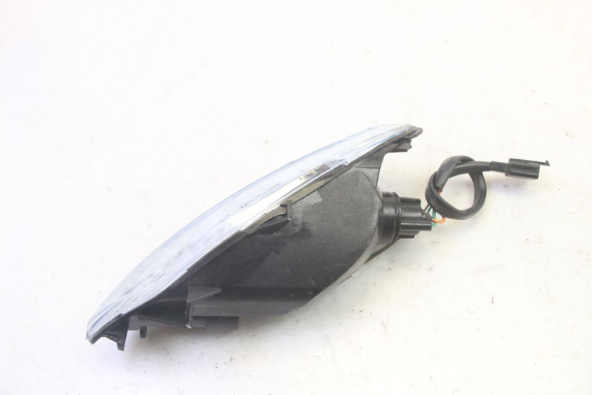 photo de CLIGNOTANT AVANT GAUCHE KYMCO AGILITY 16+ 4T 50 (2018 - 2023) - Zoom état d’usage