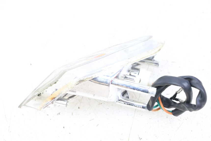 photo de CLIGNOTANT AVANT GAUCHE KYMCO AGILITY 4T 50 (2018 - 2022) - Autre angle de vue