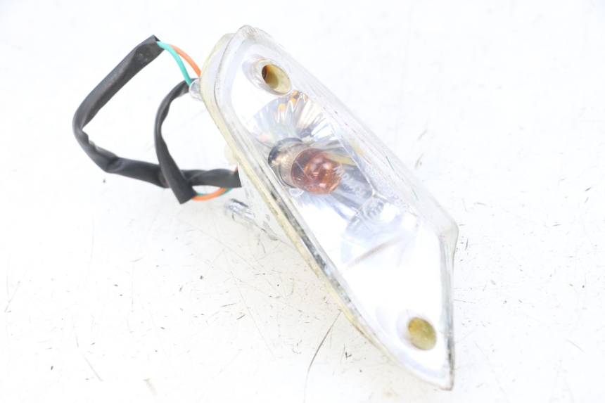 photo de CLIGNOTANT AVANT GAUCHE KYMCO AGILITY 4T 50 (2018 - 2022) - Points de fixation