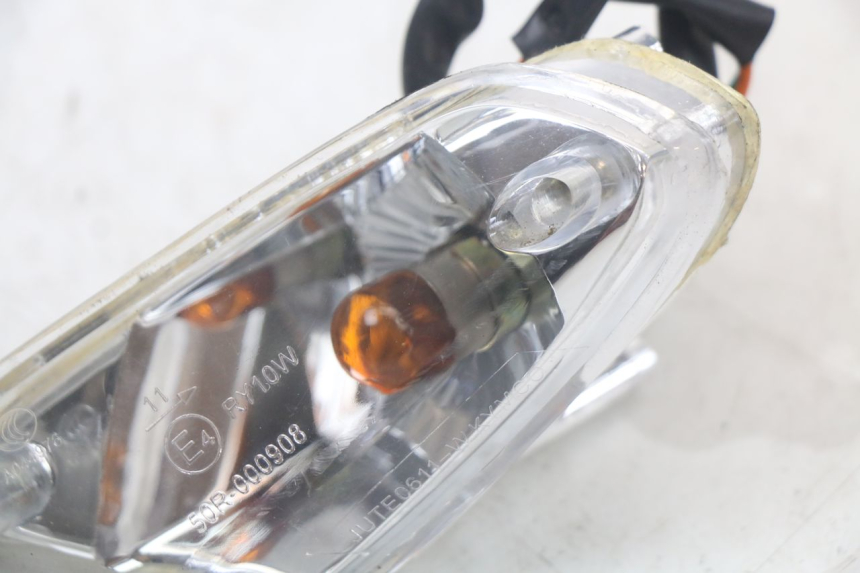 photo de CLIGNOTANT AVANT GAUCHE KYMCO AGILITY 4T 50 (2018 - 2022) - Zoom état d’usage