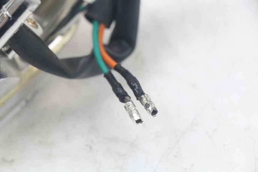 photo de CLIGNOTANT AVANT GAUCHE KYMCO AGILITY 4T 50 (2018 - 2022) - Vue d’ensemble