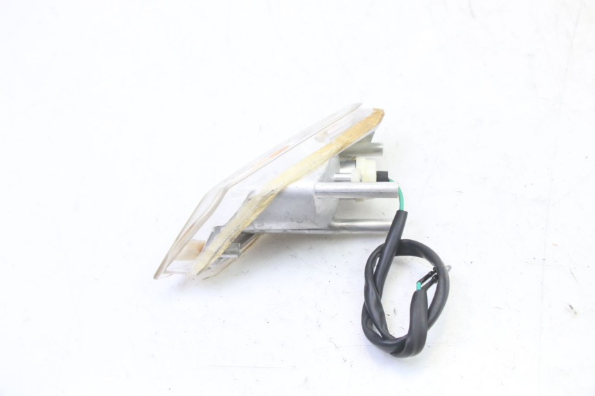 photo de CLIGNOTANT AVANT GAUCHE KYMCO AGILITY 4T 50 (2005 - 2018) - Zoom état d’usage