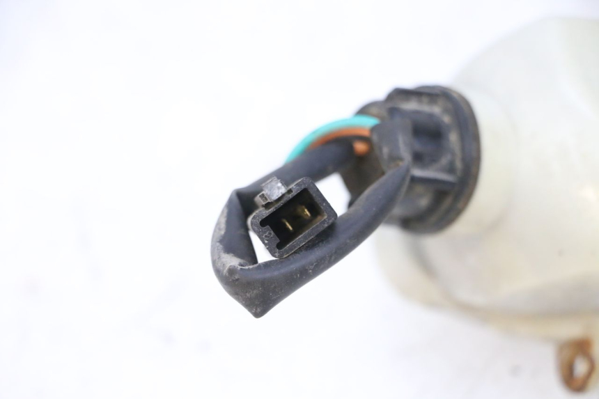 photo de CLIGNOTANT AVANT GAUCHE KYMCO AGILITY CITY 4T 50 (2008 - 2016) - Gros plan technique