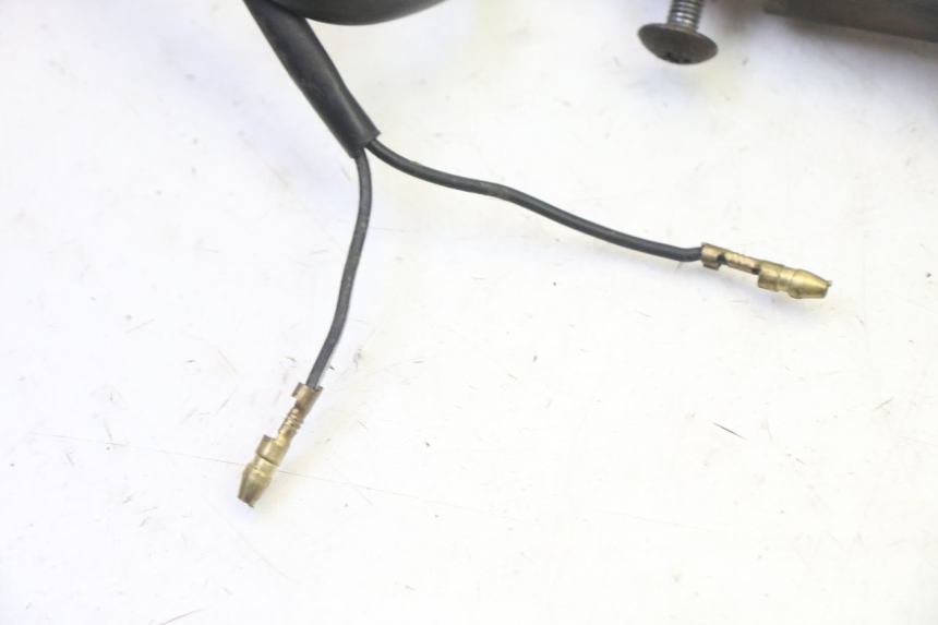 photo de Front left turn signal HYOSUNG GV AQUILA 125 (2000 - 2009) - Gros plan technique