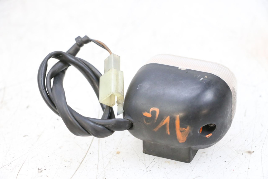 photo de CLIGNOTANT AVANT GAUCHE MBK BOOSTER SPIRIT NAKED 50 (2004 - 2017) - Autre angle de vue