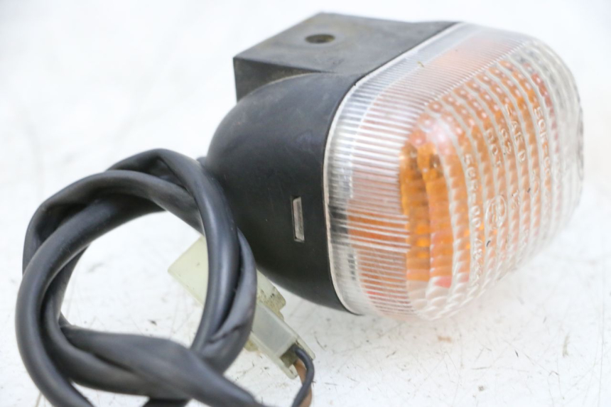 photo de CLIGNOTANT AVANT GAUCHE MBK BOOSTER SPIRIT NAKED 50 (2004 - 2017) - Points de fixation