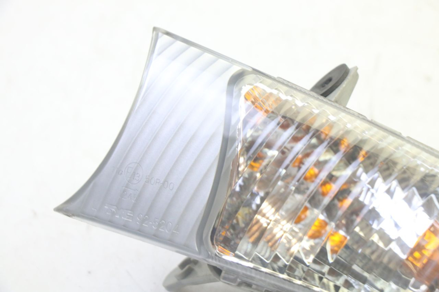 photo de CLIGNOTANT AVANT GAUCHE SUZUKI BURGMAN 125 (2007 - 2014) - Détail de la pièce
