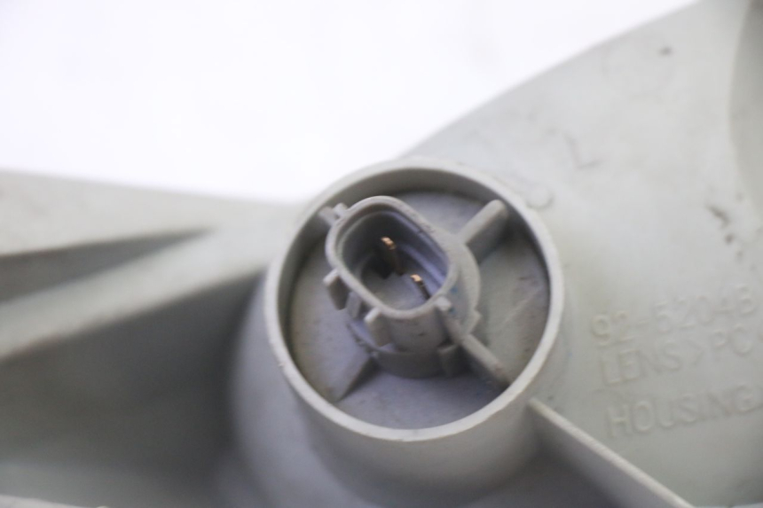 photo de CLIGNOTANT AVANT GAUCHE SUZUKI BURGMAN 125 (2007 - 2014) - Pièce contrôlée