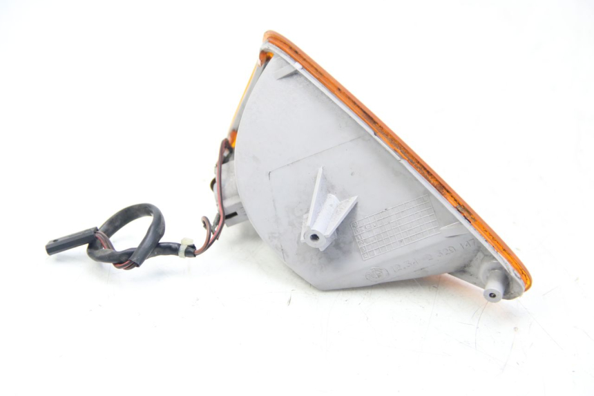 photo de CLIGNOTANT AVANT GAUCHE BMW C1 125 (2000 - 2003) - Autre angle de vue