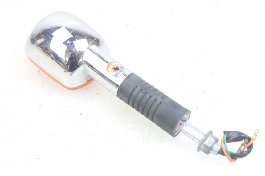 photo de CLIGNOTANT AVANT GAUCHE HONDA CA REBEL 125 (1995 - 2001) - Autre angle de vue