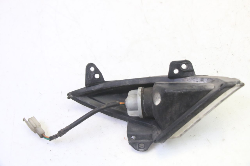 photo de CLIGNOTANT AVANT GAUCHE PEUGEOT CITYSTAR 50 (2013 - 2017) - Gros plan technique