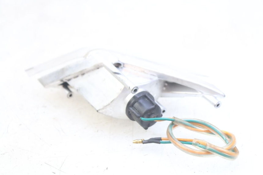 photo de CLIGNOTANT AVANT GAUCHE SYM CROX 4T 50 (2016 - 2023) - Autre angle de vue