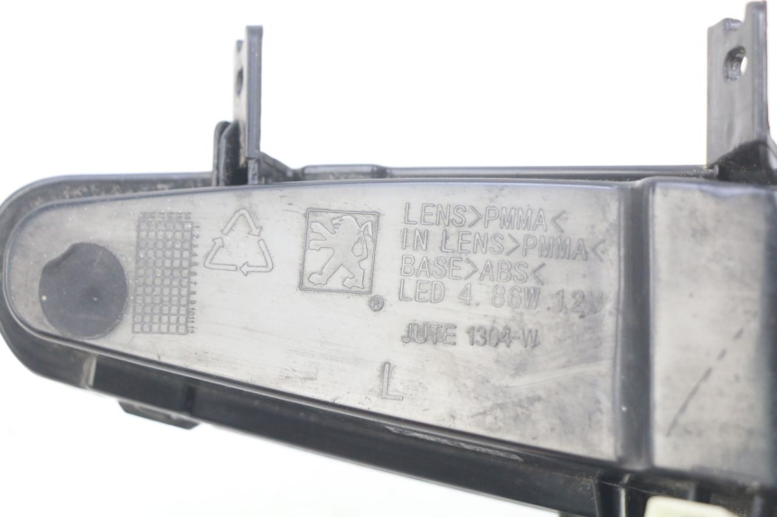 photo de CLIGNOTANT AVANT GAUCHE PEUGEOT DJANGO 2T 50 (2014 - 2019) - Détail de la pièce