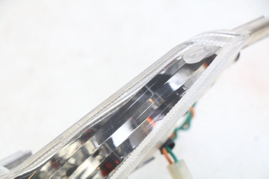 photo de CLIGNOTANT AVANT GAUCHE PEUGEOT E-VIVACITY 1 (2012 - 2018) - Vue d’ensemble