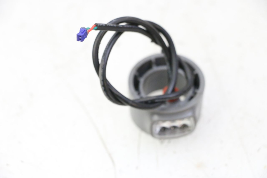 photo de CLIGNOTANT AVANT GAUCHE SEGWAY NINEBOT F65I 1 - Zoom état d’usage