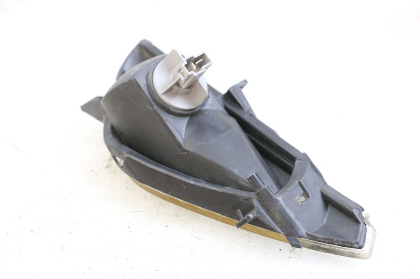 photo de CLIGNOTANT AVANT GAUCHE HONDA FJS SILVER WING SILVERWING 400 (2005 - 2008) - Gros plan technique