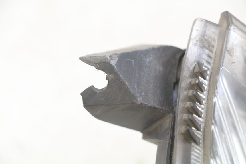 photo de CLIGNOTANT AVANT GAUCHE HONDA FJS SILVERWING SILVER WING 400 (2009 - 2016) - Marquages et références