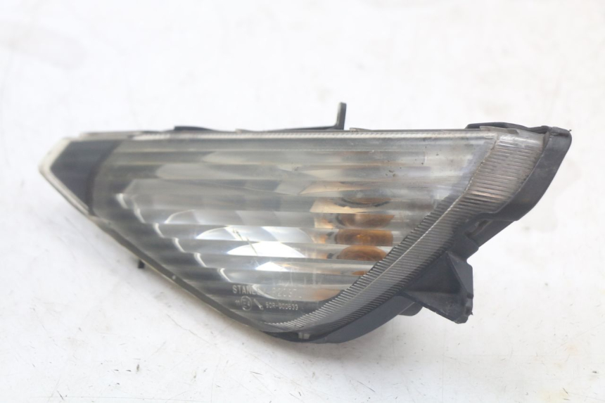 photo de CLIGNOTANT AVANT GAUCHE HONDA FJS SILVERWING SILVER WING 600 (2001 - 2010) - Autre angle de vue
