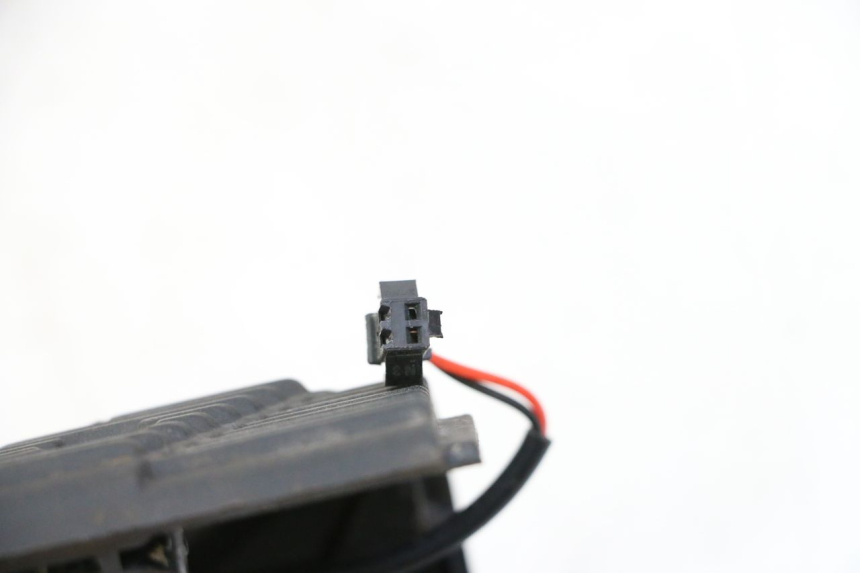 photo de CLIGNOTANT AVANT GAUCHE KUKIRIN G2 MASTER 1 - Détail de la pièce