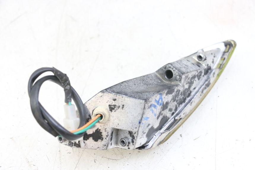 photo de CLIGNOTANT AVANT GAUCHE GOES WIKI 125 (2010 - 2015) - Autre angle de vue