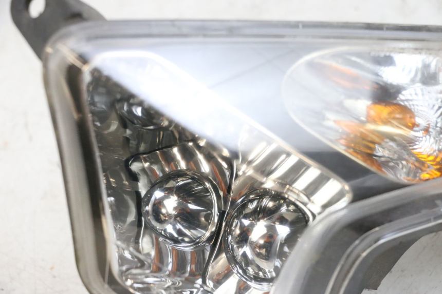 photo de CLIGNOTANT AVANT GAUCHE SYM GTS EVO 125 (2009 - 2013) - Zoom état d’usage