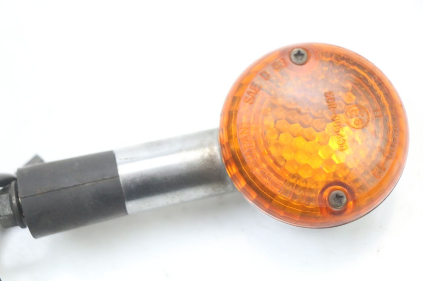 photo de CLIGNOTANT AVANT GAUCHE SUZUKI GZ MARAUDER 125 (1998 - 2004) - Détail de la pièce