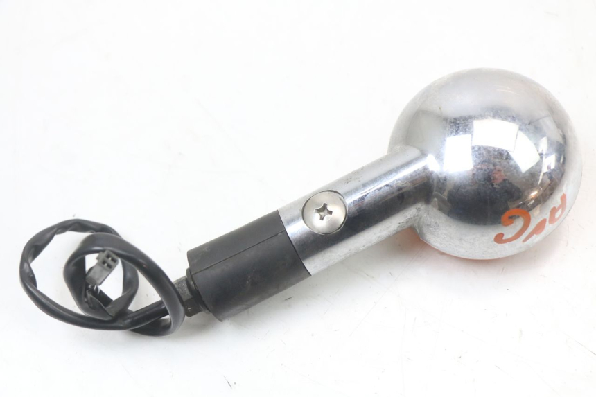 photo de CLIGNOTANT AVANT GAUCHE SUZUKI GZ MARAUDER 125 (1998 - 2004) - Vue d’ensemble