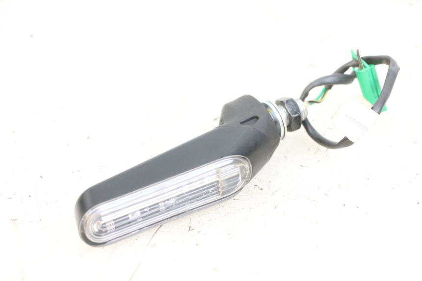 photo de CLIGNOTANT AVANT GAUCHE HUSQVARNA SVARTPILEN 401 (2018 - 2023) - Détail de la pièce