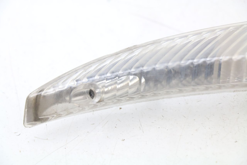 photo de CLIGNOTANT AVANT GAUCHE PEUGEOT JET FORCE CARBU 50 (2003 - 2016) - Gros plan technique