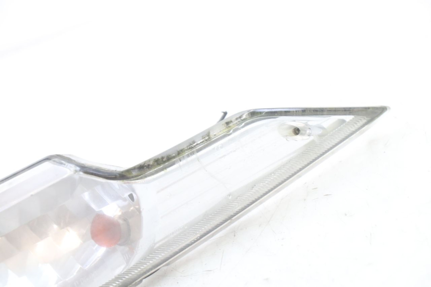 photo de CLIGNOTANT AVANT GAUCHE KYMCO DINK 4T 50 (2007 - 2018) - Zoom état d’usage