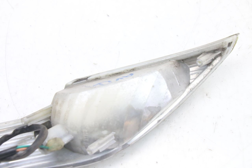 photo de CLIGNOTANT AVANT GAUCHE KYMCO DINK 4T 50 (2007 - 2018) - Points de fixation