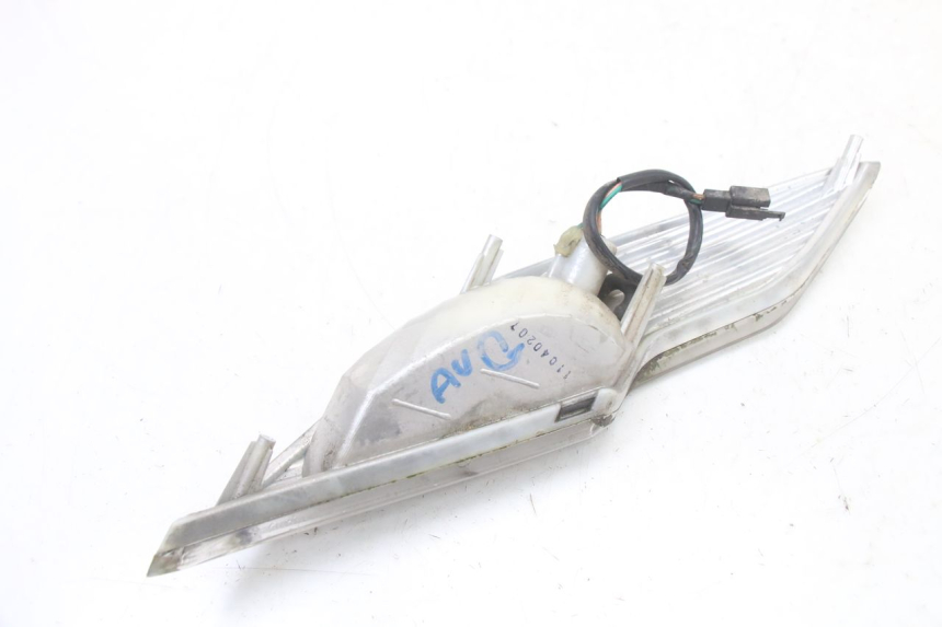 photo de CLIGNOTANT AVANT GAUCHE KYMCO DINK 4T 50 (2007 - 2018) - État de surface