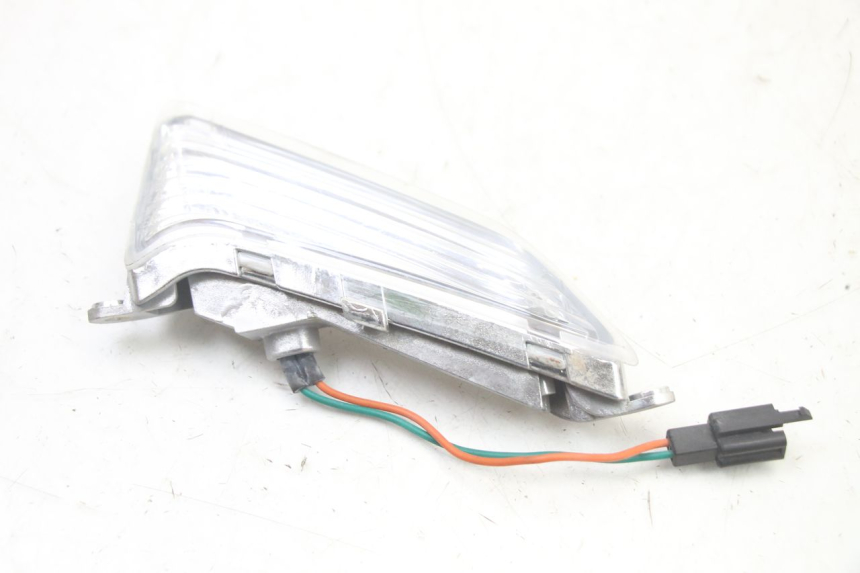 photo de CLIGNOTANT AVANT GAUCHE KYMCO PEOPLE S 125 (2000 - 2008) - Zoom état d’usage