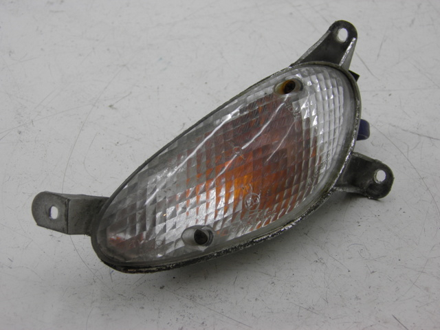 photo de CLIGNOTANT AVANT GAUCHE KYMCO SPACER 50 (1998 - 2009) - Zoom état d’usage
