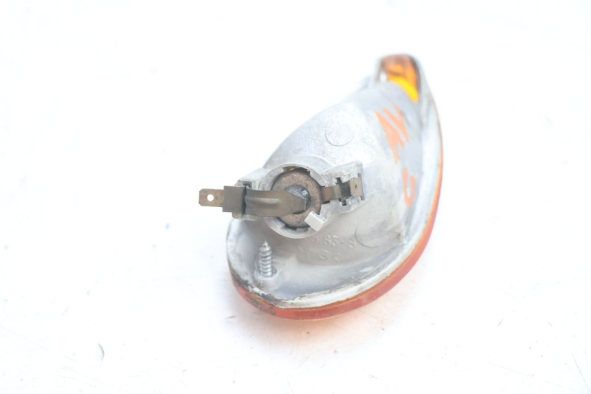 photo de CLIGNOTANT AVANT GAUCHE PIAGGIO LIBERTY 50 (1998 - 2003) - Autre angle de vue