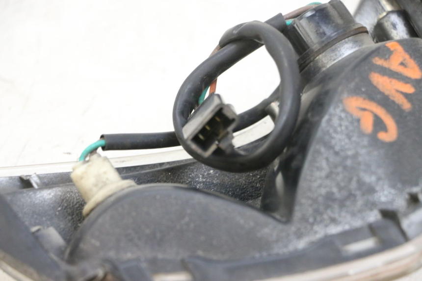 photo de CLIGNOTANT AVANT GAUCHE KYMCO LIKE 125 (2009 - 2016) - Autre angle de vue