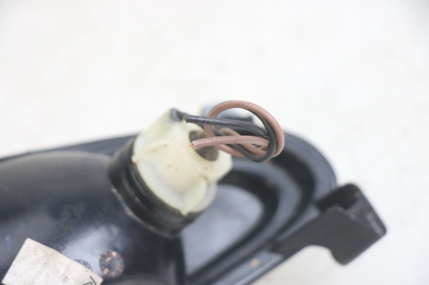 photo de CLIGNOTANT AVANT GAUCHE YAMAHA NEOS NEO'S 4T 50 (2008 - 2016) - Gros plan technique