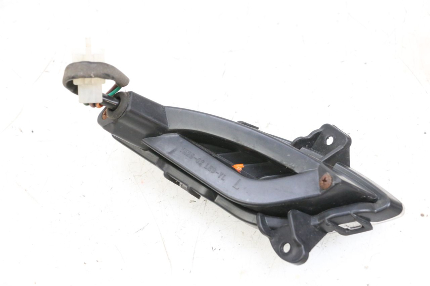 photo de CLIGNOTANT AVANT GAUCHE JM MOTORS OLDIES GT 4T 50 (2018 - 2025) - Autre angle de vue