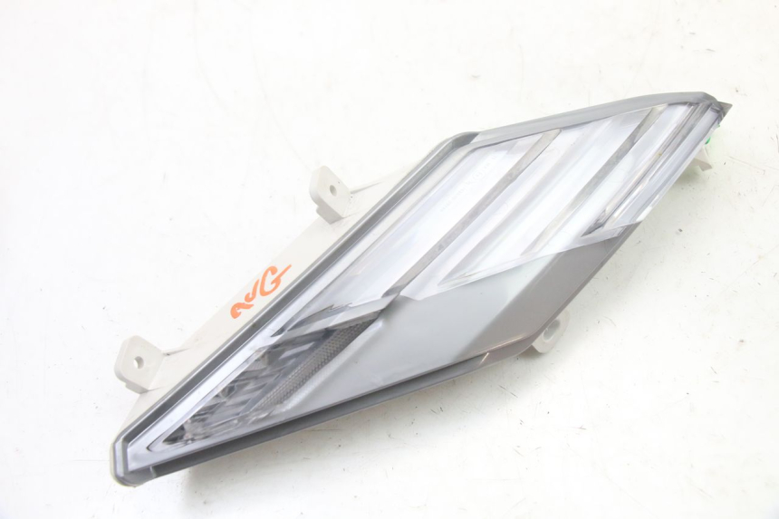 photo de CLIGNOTANT AVANT GAUCHE PEUGEOT TWEET 4T 50 (2023 - 2025) - Gros plan technique