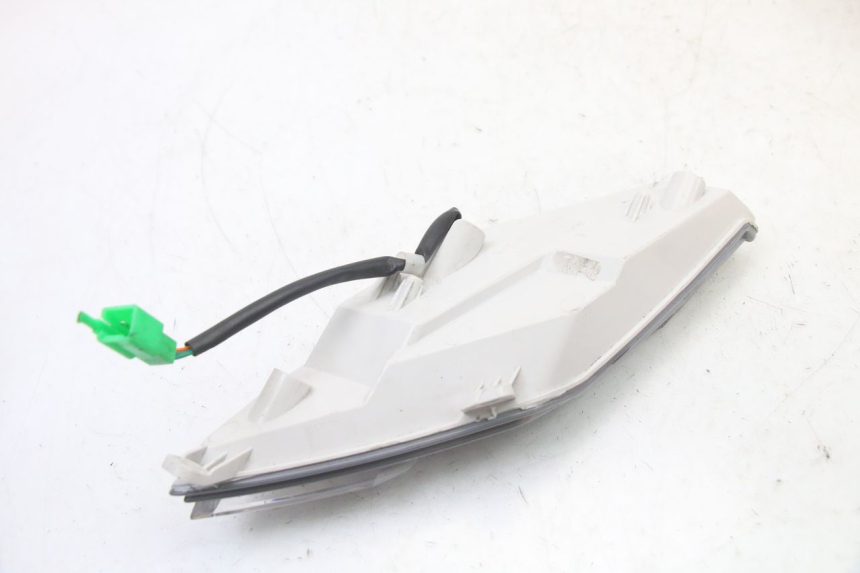 photo de CLIGNOTANT AVANT GAUCHE PEUGEOT TWEET 4T 50 (2023 - 2025) - Points de fixation