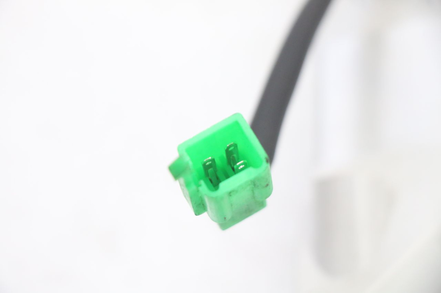 photo de CLIGNOTANT AVANT GAUCHE PEUGEOT TWEET 4T 50 (2023 - 2025) - État de surface