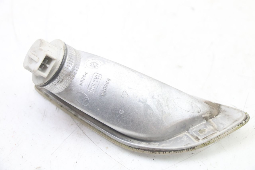 photo de CLIGNOTANT AVANT GAUCHE PIAGGIO VESPA LX IE 125 (2010 - 2012) - Points de fixation