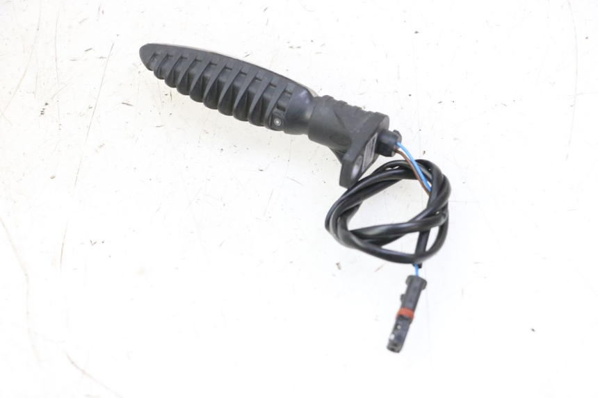 photo de CLIGNOTANT AVANT GAUCHE BMW S RR ABS S1000RR 1000 (2015 - 2018) - Autre angle de vue