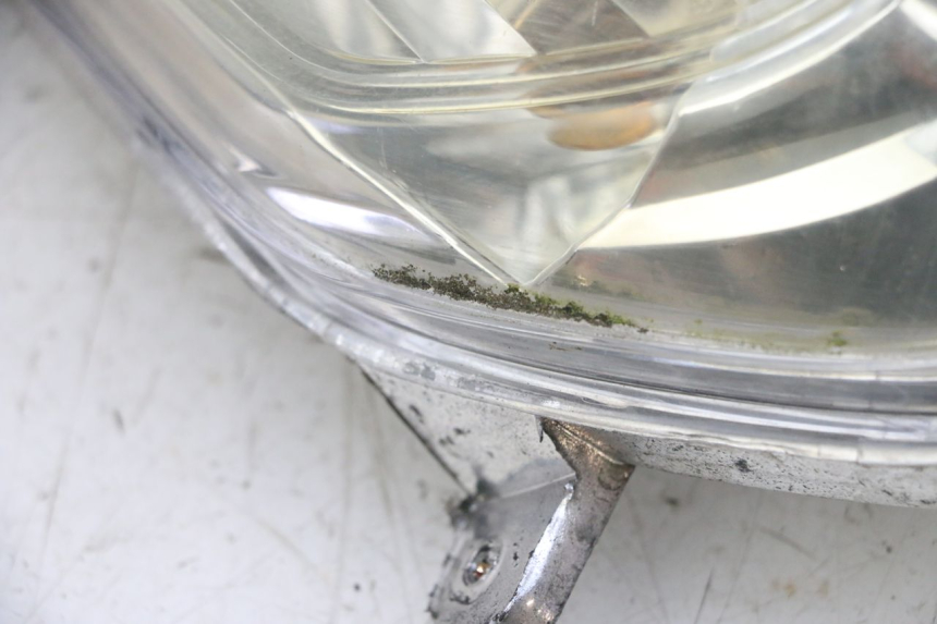 photo de CLIGNOTANT AVANT GAUCHE JM MOTORS SANTANA 50 (2014 - 2023) - Points de fixation