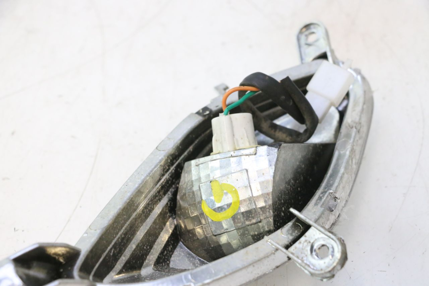 photo de CLIGNOTANT AVANT GAUCHE JM MOTORS SANTANA 50 (2014 - 2023) - Zoom état d’usage