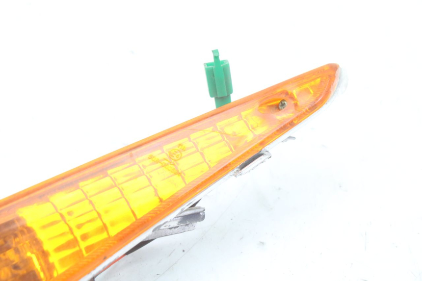 photo de CLIGNOTANT AVANT GAUCHE HONDA SCV LEAD 100 (2003 - 2007) - Zoom état d’usage