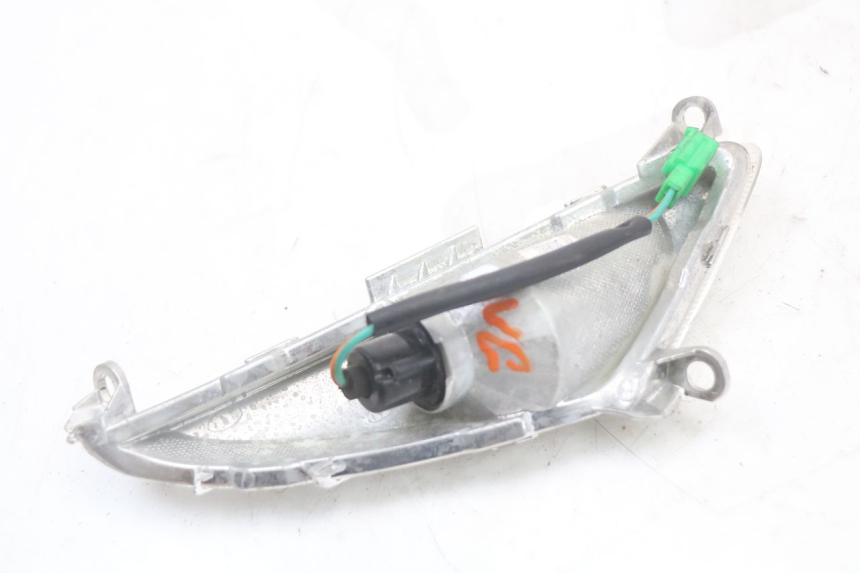 photo de CLIGNOTANT AVANT GAUCHE SYM ORBIT 2 4T 50 (2018 - 2022) - Gros plan technique